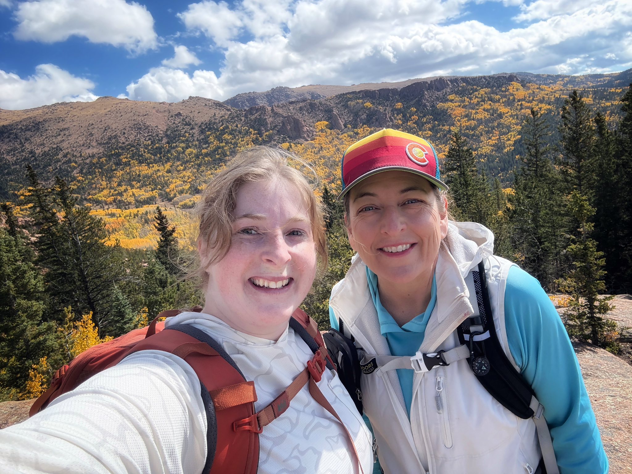 Women's Wine Hiking Society ambassadors, Tara and Dari